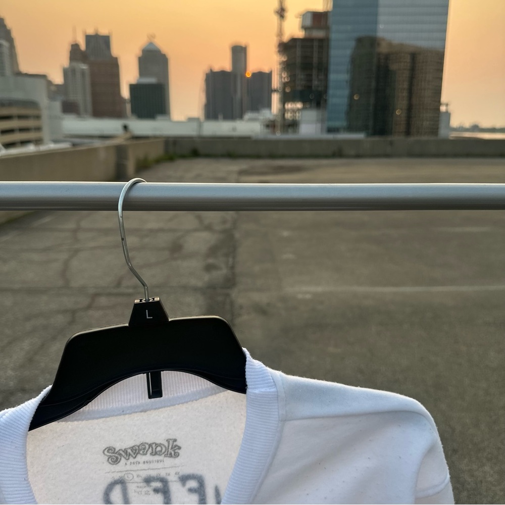 SWANK White Graphic Sweatshirt Size L (Has some stains as pictured) SAME DAY💨🛫📦 - Picture 6 of 11